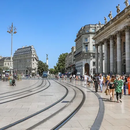 A La Campagne Avec Jacuzzi Feriehus