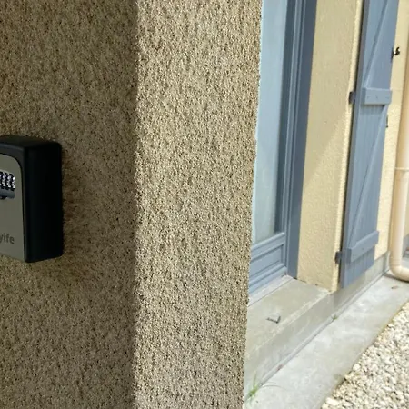 Holiday home A La Campagne Avec Jacuzzi Avensan