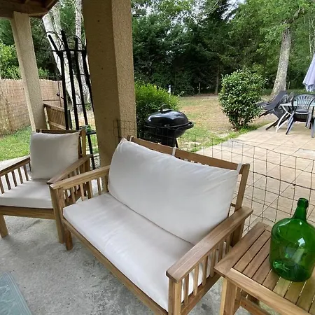 A La Campagne Avec Jacuzzi Holiday home *