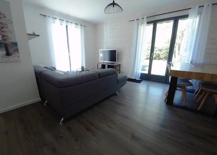 Feriehus A La Campagne Avec Jacuzzi Avensan