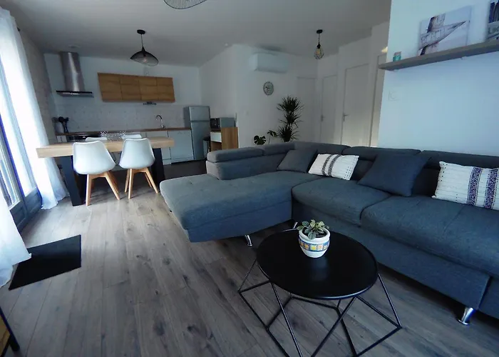 A La Campagne Avec Jacuzzi Feriehus Avensan