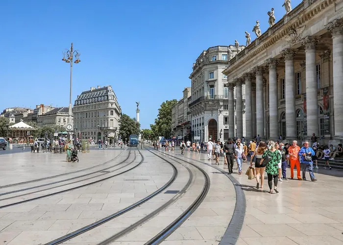 A La Campagne Avec Jacuzzi Feriehus