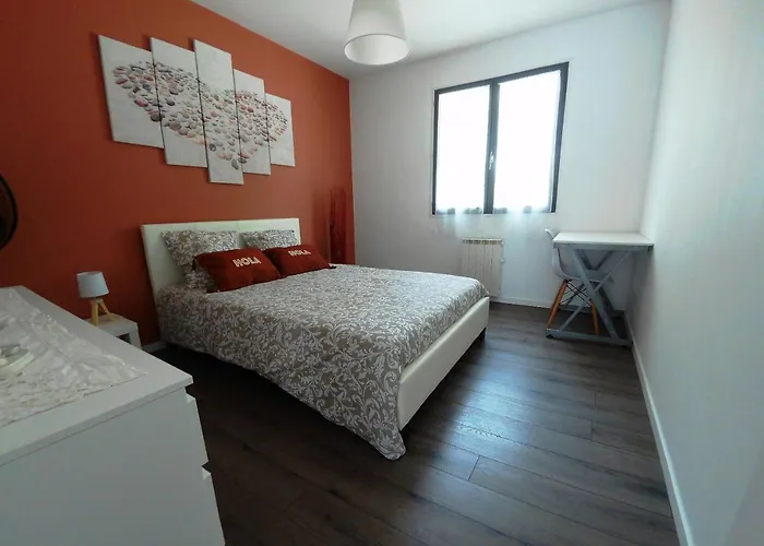 A La Campagne Avec Jacuzzi Feriehus Avensan