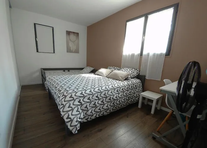 A La Campagne Avec Jacuzzi Feriehus Avensan